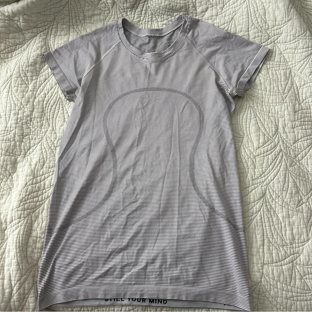 Lululemon swiftly tech short sleeve shirt 2.0 in Tempo stripe white/black